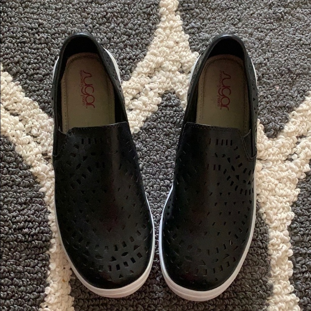 Sugar boutique black slip-ons. Size 9 women’s.
